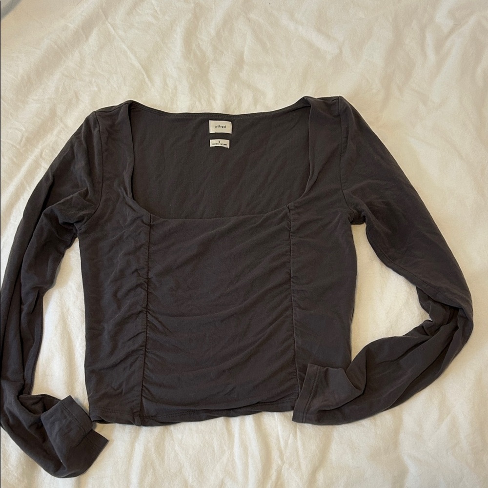 Wilfred Charcoal Long-Sleeve top cropped